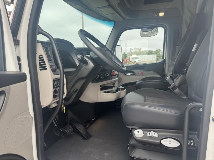 2025 Peterbilt 579-9