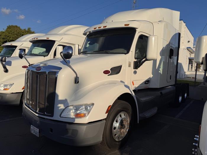 2019 Peterbilt 579 photo 2