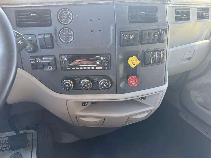 2022 Peterbilt 567-6