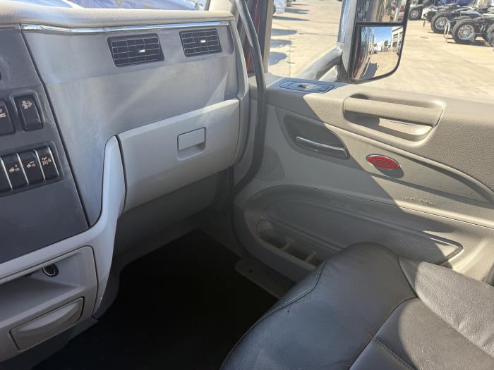 2022 Peterbilt 567-7