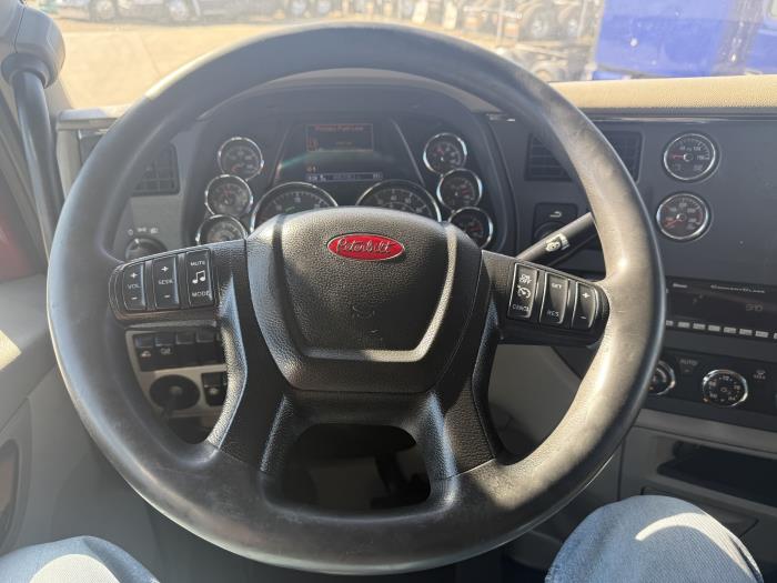 2022 Peterbilt 567-6