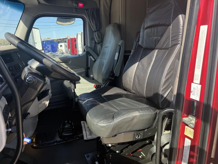 2022 Peterbilt 567-17