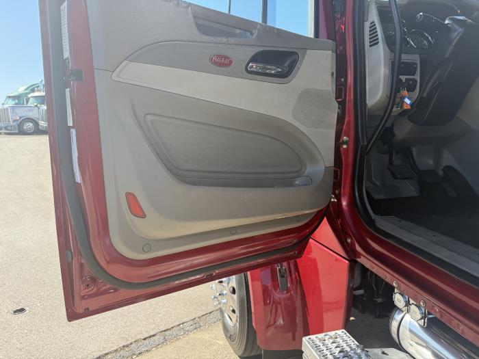 2022 Peterbilt 567-19