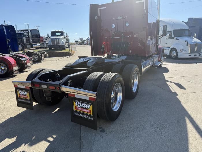 2022 Peterbilt 567-28