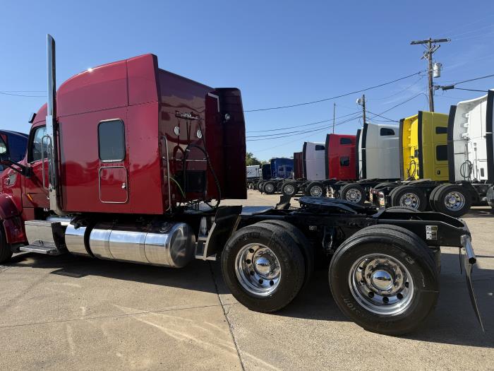 2022 Peterbilt 567-30