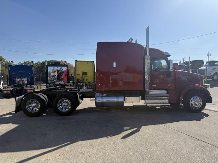2022 Peterbilt 567-32