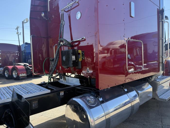 2022 Peterbilt 567-35