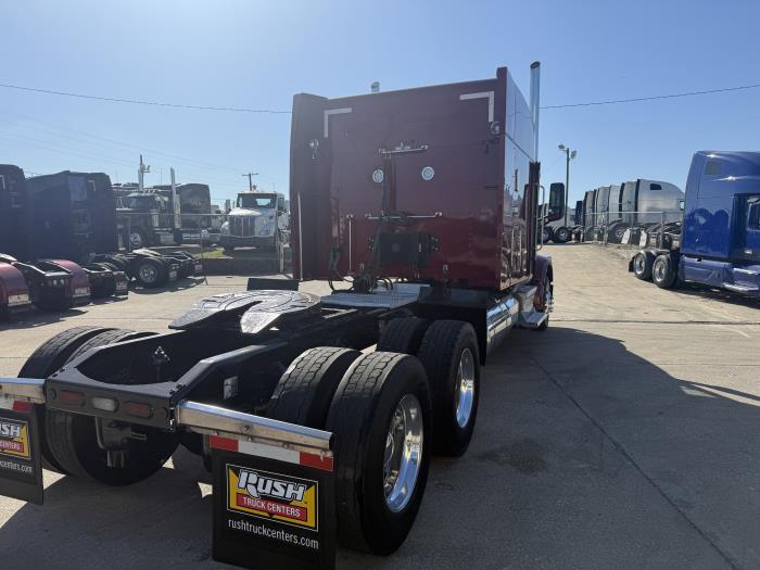 2022 Peterbilt 567-36