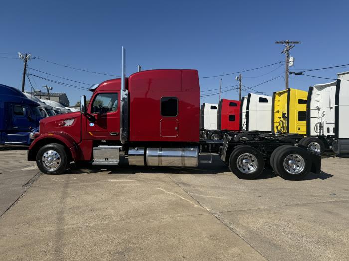 2022 Peterbilt 567-40