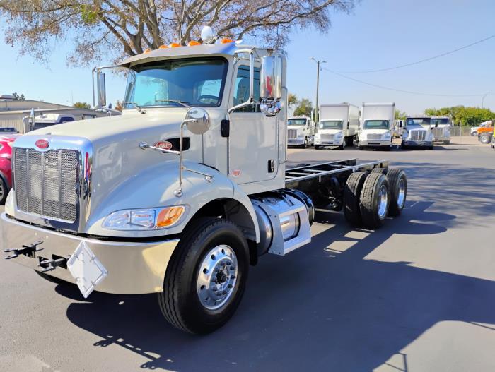 2020 Peterbilt 348 photo 3