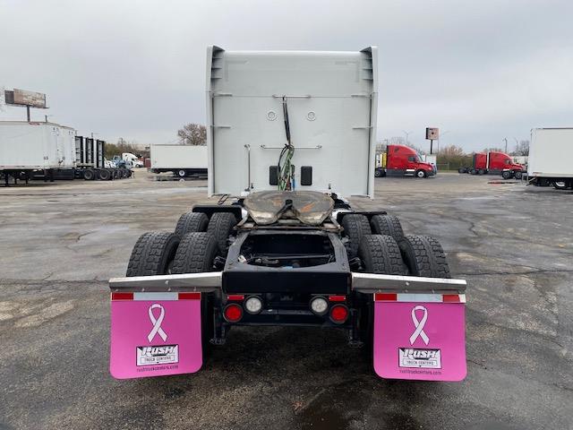 2022 Peterbilt 579-3