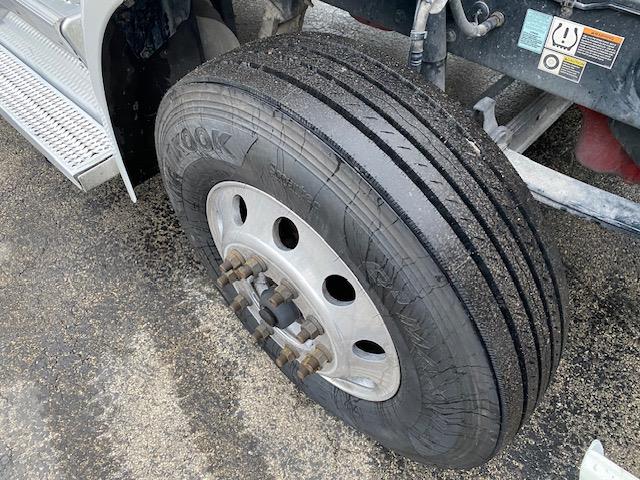 2022 Peterbilt 579-12