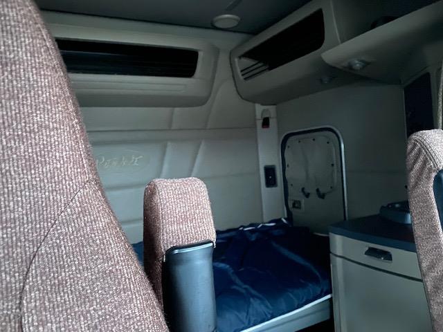 2022 Peterbilt 579-22