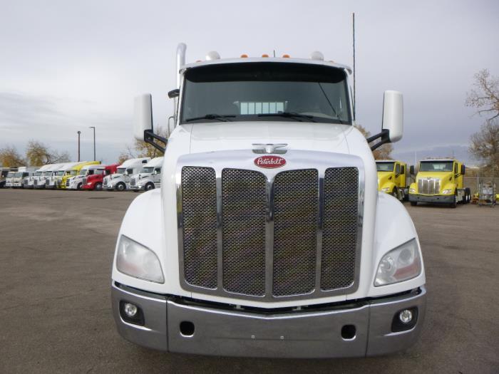 2019 Peterbilt 579-8