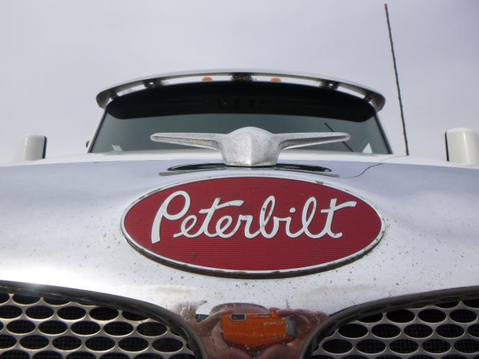 2019 Peterbilt 579-9