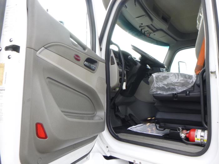 2019 Peterbilt 579-10