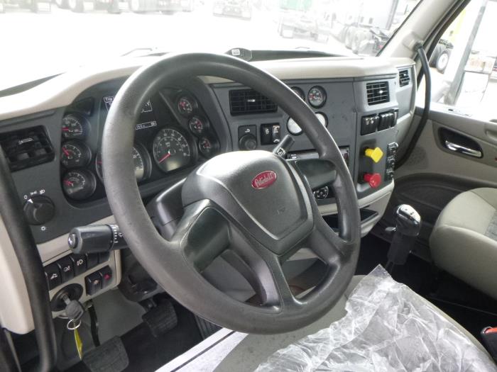 2019 Peterbilt 579-11