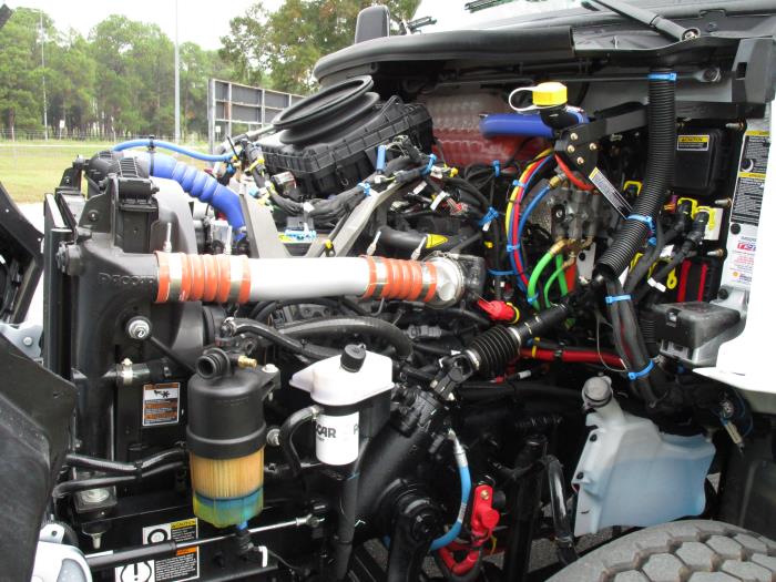 2026 Peterbilt 548-10