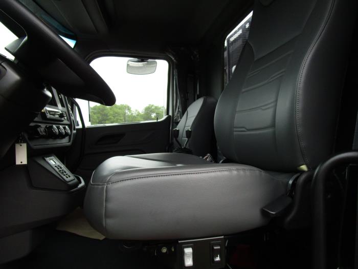 2026 Peterbilt 548-19