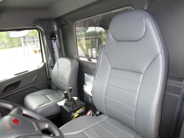 2026 Peterbilt 548-21