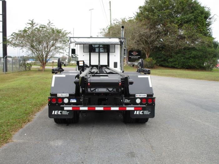 2026 Peterbilt 548-6