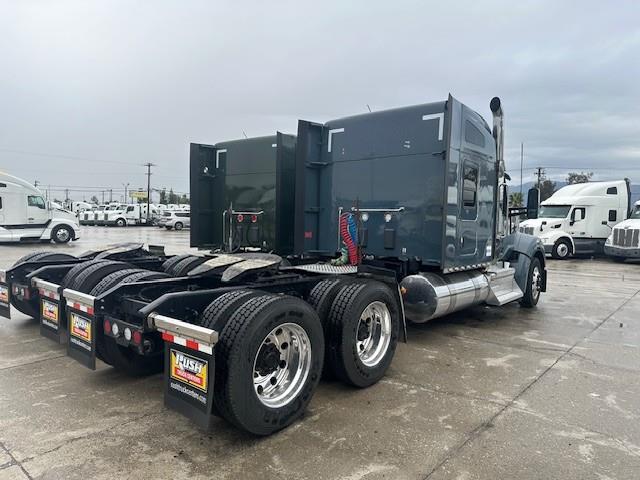 2021 Kenworth W990-3
