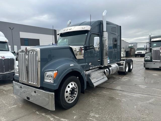 2021 Kenworth W990-10