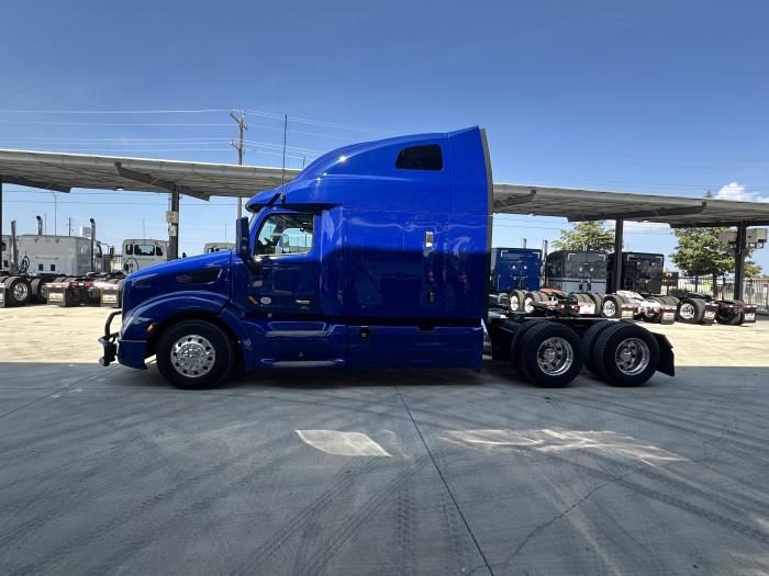 2022 Peterbilt 579-2