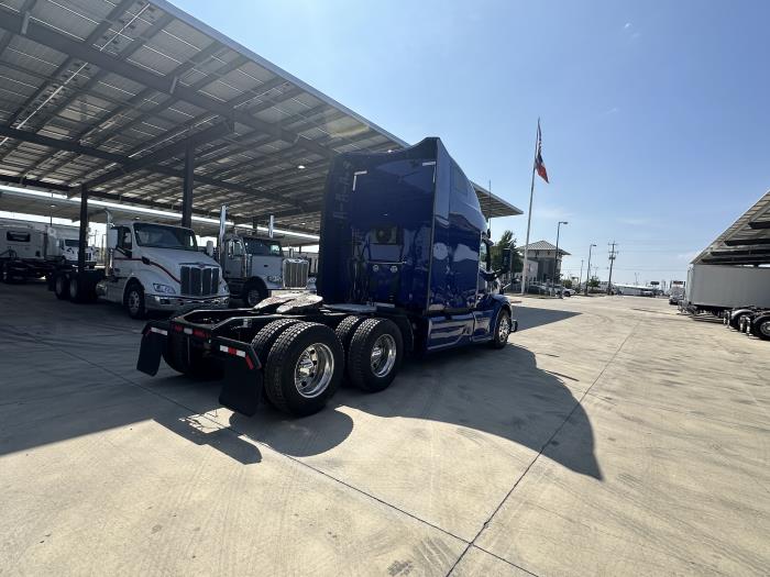 2022 Peterbilt 579-5