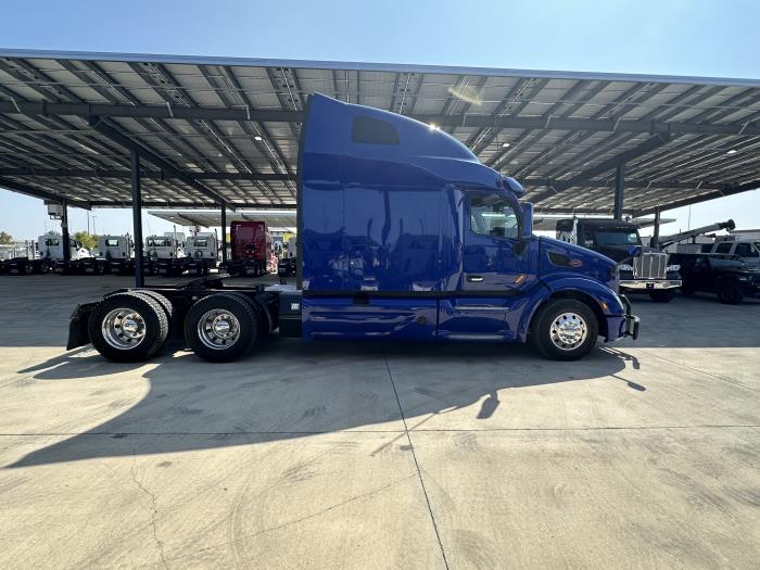2022 Peterbilt 579-6