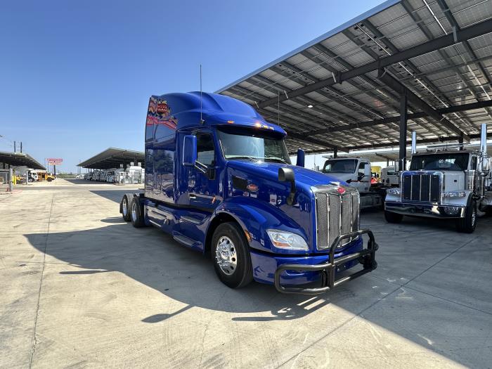 2022 Peterbilt 579-7
