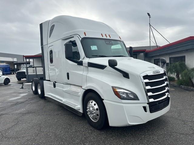 2021 Freightliner Cascadia-9