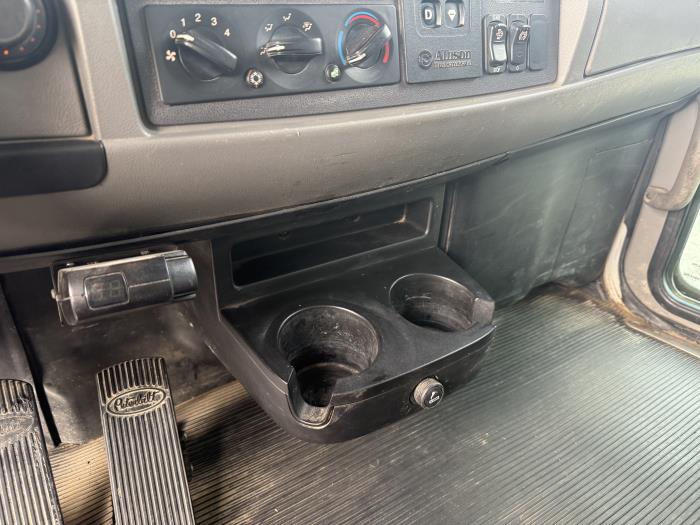 2018 Peterbilt 348-10