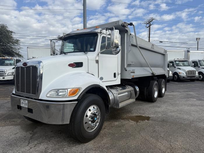 2018 Peterbilt 348 photo 2