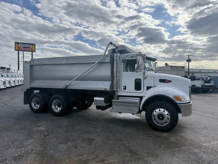 2018 Peterbilt 348-23