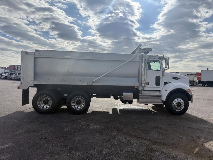 2018 Peterbilt 348-25