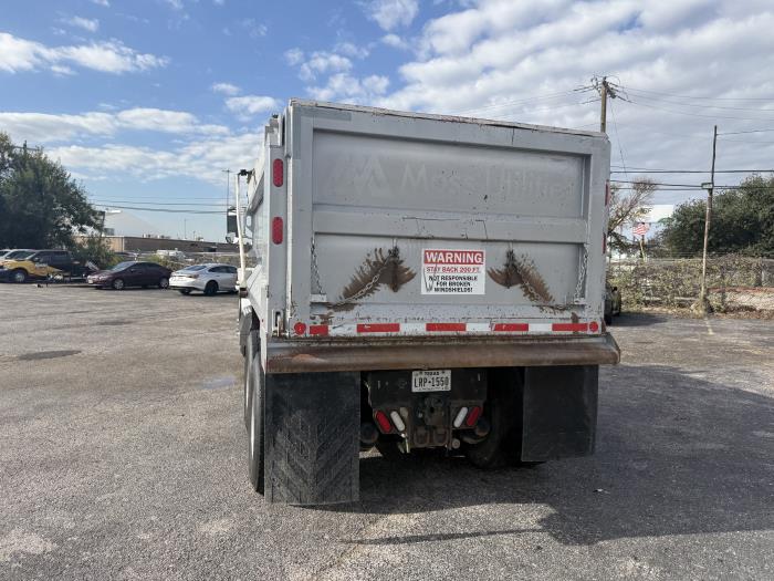 2018 Peterbilt 348-31