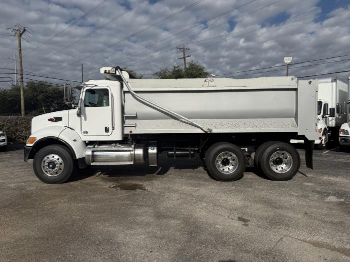 2018 Peterbilt 348-37