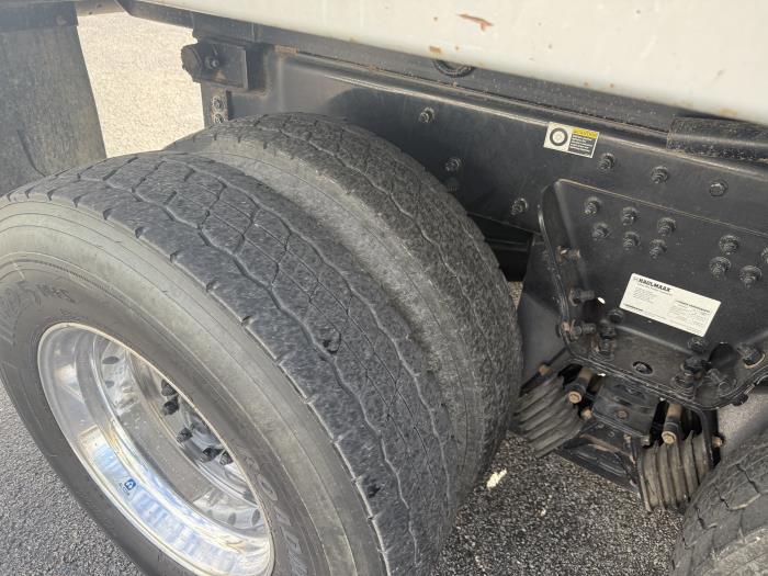 2018 Peterbilt 348-43