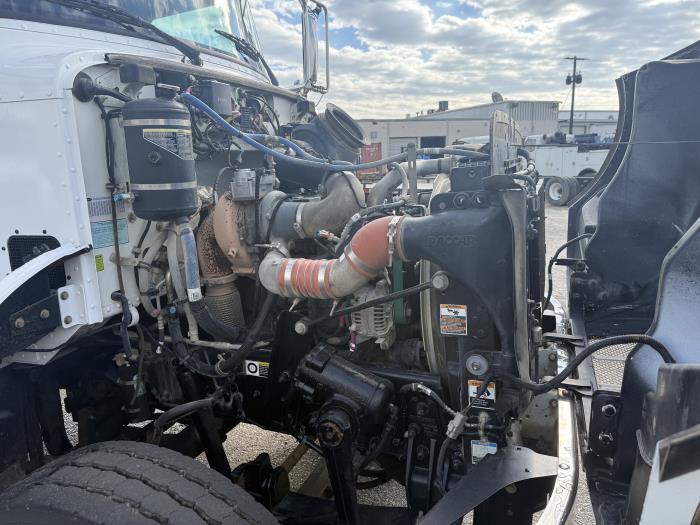 2018 Peterbilt 348-45