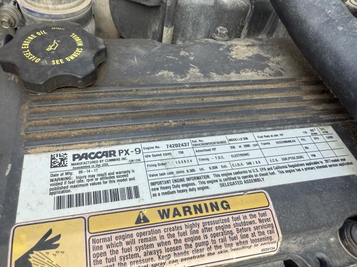 2018 Peterbilt 348-48