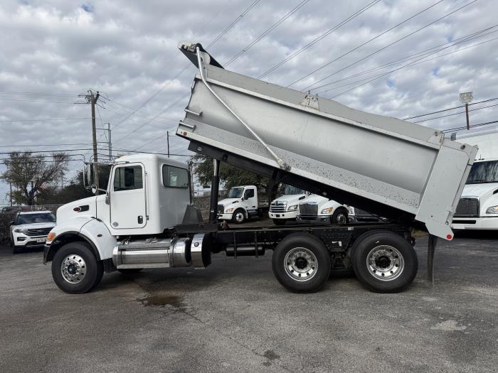 2018 Peterbilt 348 photo 4