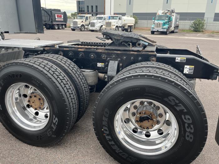 2021 Peterbilt 567-6