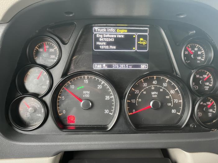 2021 Peterbilt 567-8