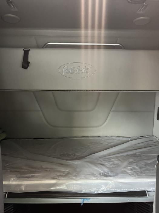 2021 Peterbilt 567-11