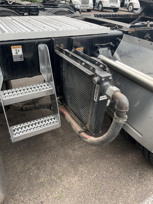 2021 Peterbilt 567-15