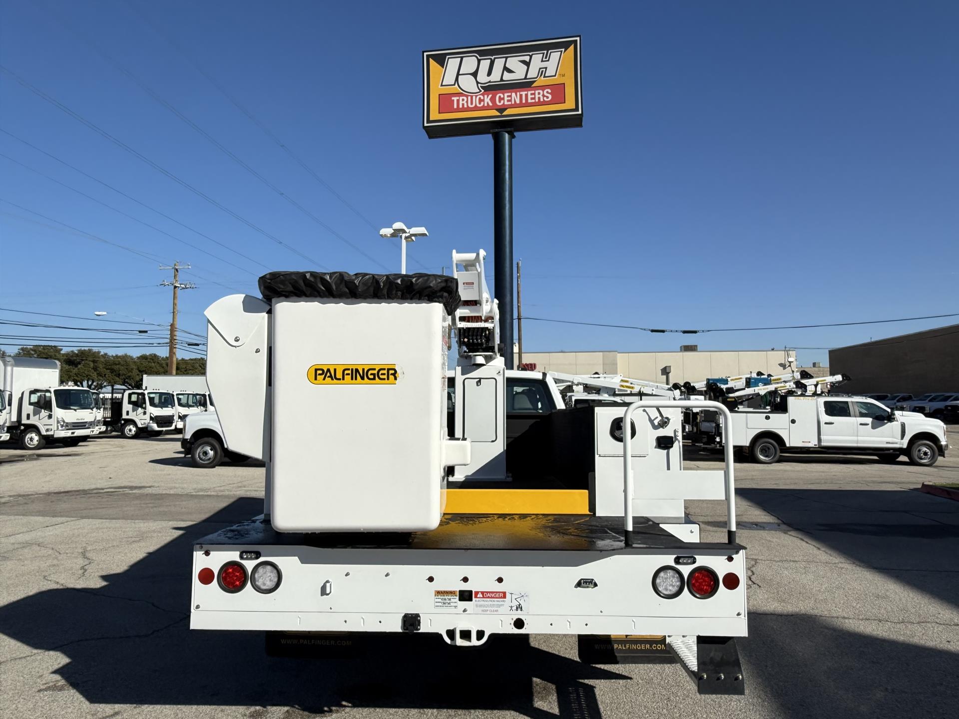 New 2024 Ford F-550 Regular Cab Bucket Truck for sale #1977598 - photo 4