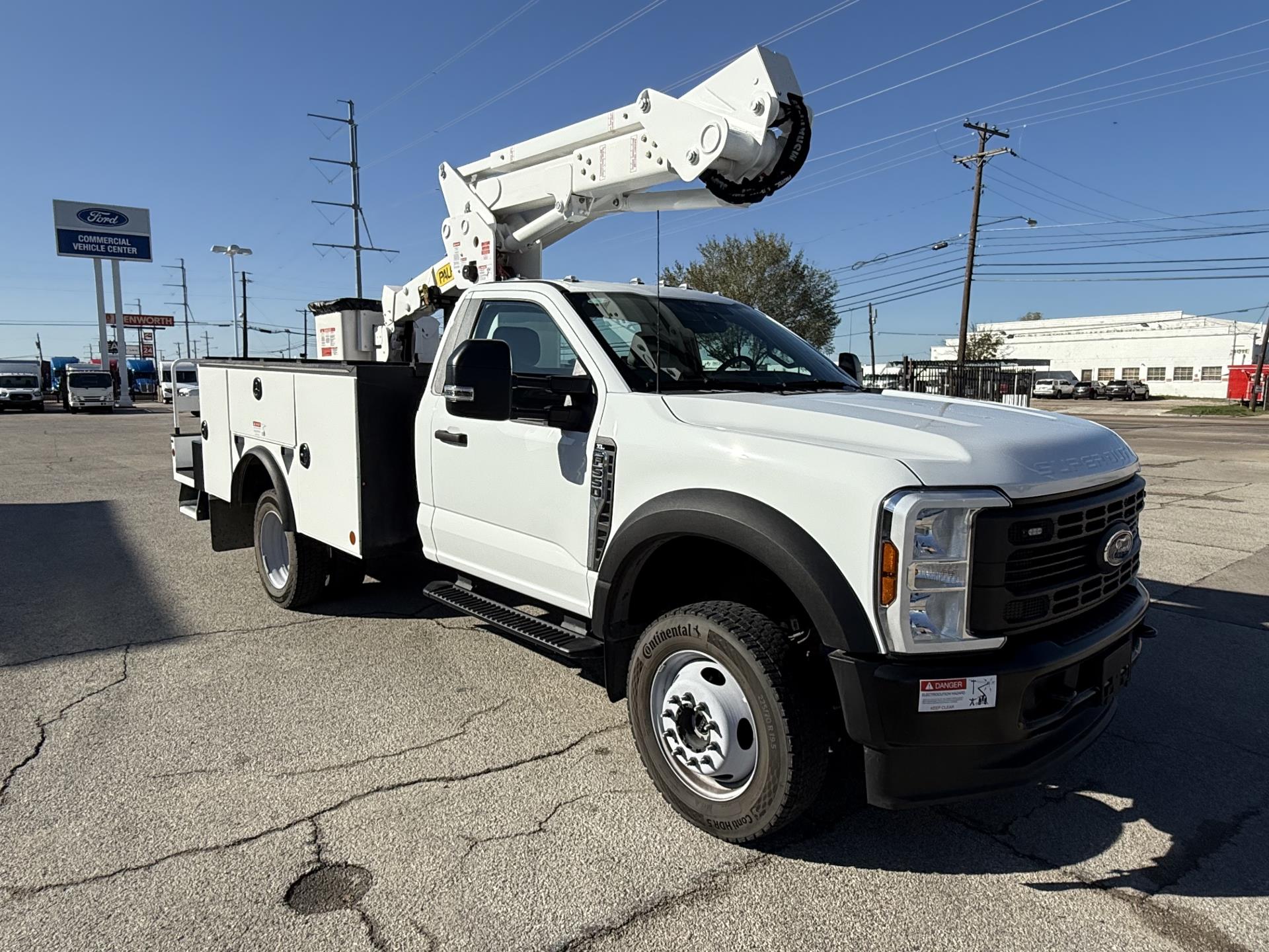 New 2024 Ford F-550 Regular Cab Bucket Truck for sale #1977598 - photo 7
