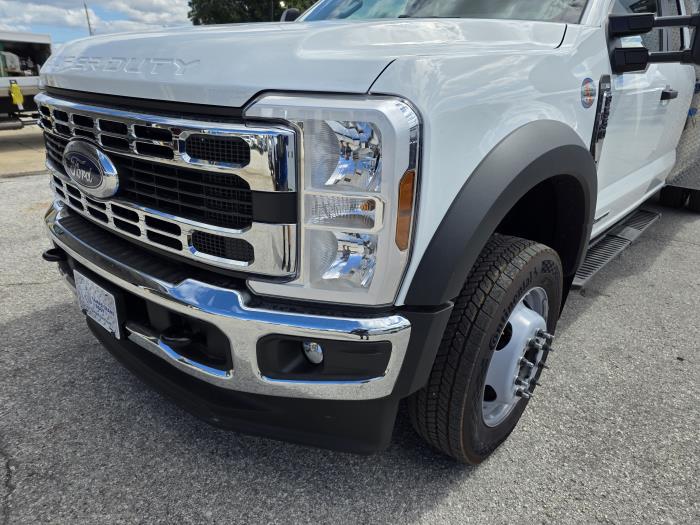 2025 Ford F-550-9