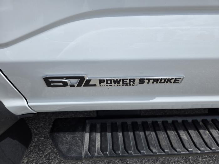 2025 Ford F-550-12
